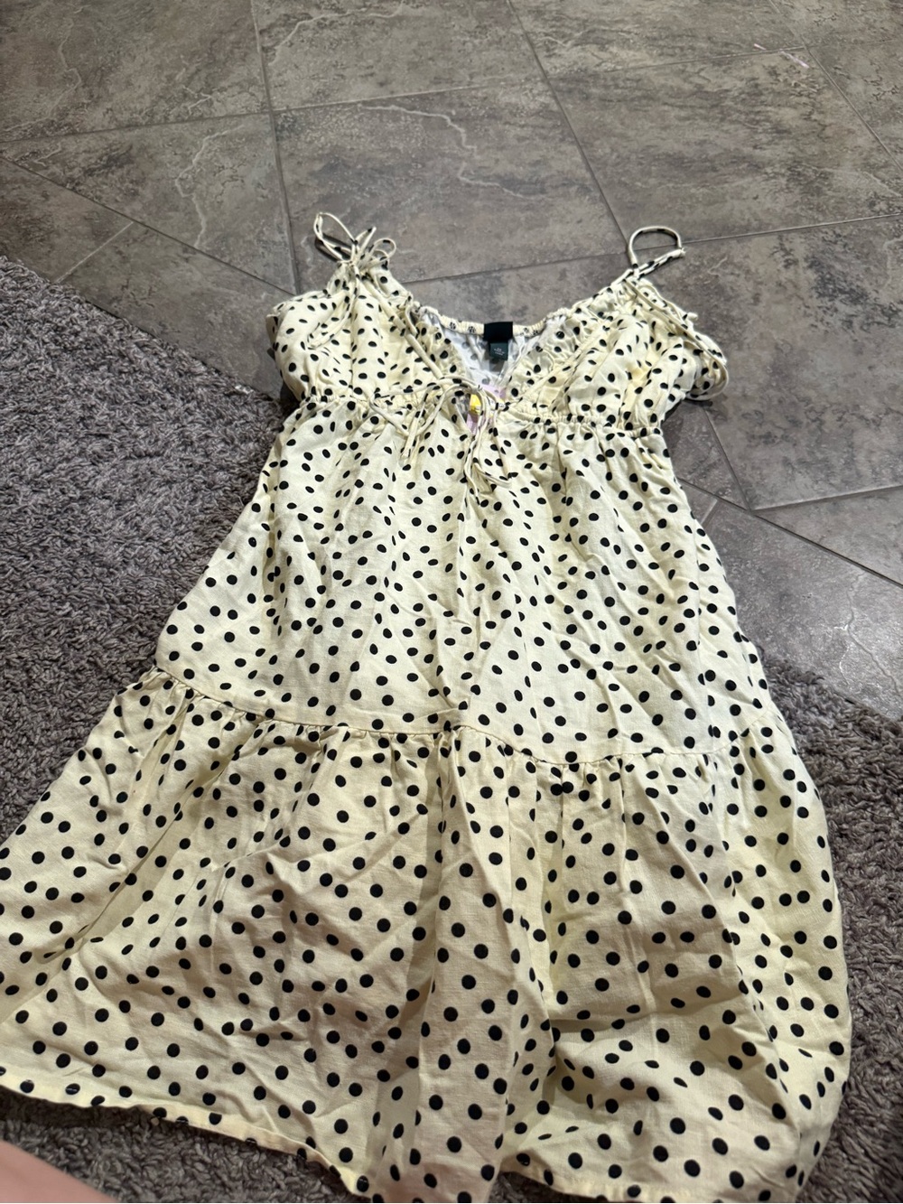🎂 Wild fable yellow polka dot dress with ties up top
